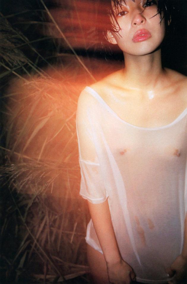 日南響子（２０）、ヌード写真集発売に「いろいろな意味で丸裸になりました」